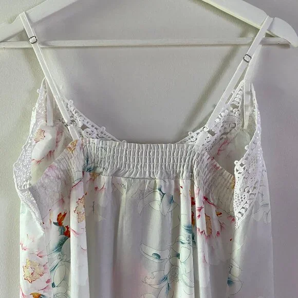 Papinelle Nightgown, NWT, Floral Pattern. - Picture 5 of 5